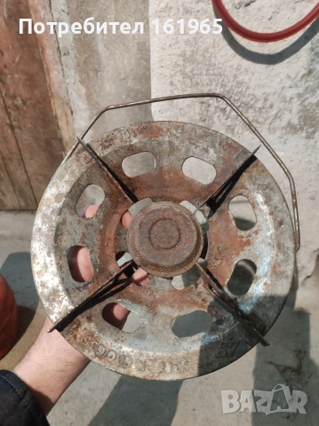 котлон и вентил за туристическа газова бутилка