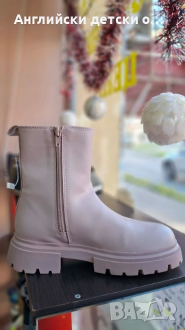 Английски боти с мемори стелка-ZARA , снимка 5 - Детски боти и ботуши - 38189602