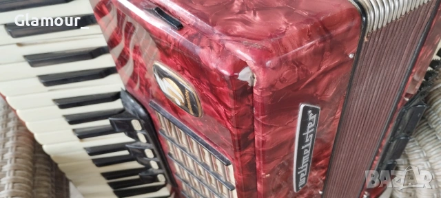 Акордеон  Veltmajster Stela 60 баса, снимка 7 - Акордеони - 53679165