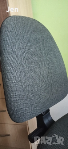 Запазен офис стол, снимка 4 - Столове за офис - 52593871