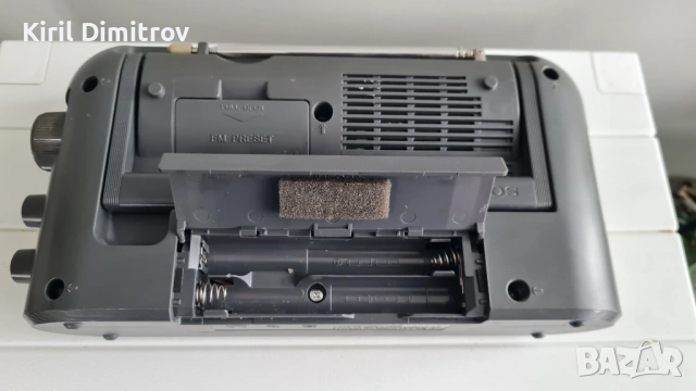 Sony ICF-903L – качествен класически радиоприемник, снимка 10 - Радиокасетофони, транзистори - 53521008