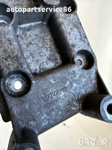 Държач за алтернатор за Volvo XC90 2.4D 185HP D5 (2007) 30757168, снимка 2 - Части - 53866266