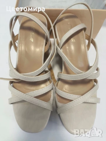 Нови Ежедневни дамски сандали на платформа в бежово PAOLO BOCELLI Номер 39. 