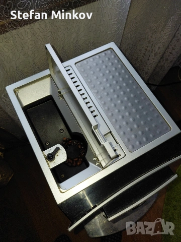 Автоматична кафе машина De’Longhi Perfecta, снимка 3 - Кафемашини - 53081663