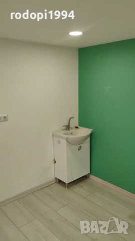 салон за красота под наем-Пловдив,Южен.300 евро, снимка 8 - Продукти за маникюр - 54170713