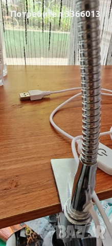 Настолна лед лампа , снимка 2 - Друга електроника - 52732394