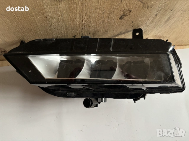 Халоген за Шкода Скала лед, снимка 2 - Части - 53228055