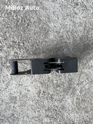 Брава преден капак Фолксваген Голф 5 VW Golf, снимка 2 - Части - 50049516