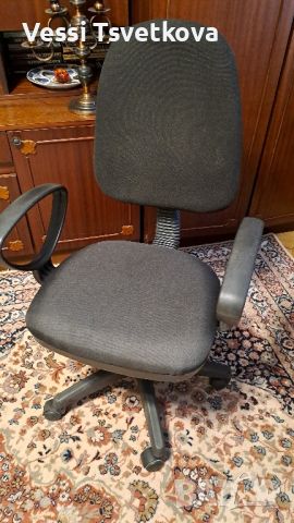 Стол за офис