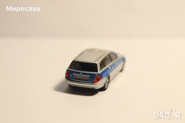 BUSCH 1:87 H0 MERCEDES POLICE ПОЛИЦИЯ КОЛИЧКА МОДЕЛ, снимка 5 - Колекции - 52967485