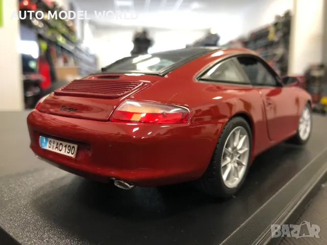 Метална колекционерска количка MAISTO PORSCHE 996 TARGA 1:18 НОВА, снимка 2 - Колекции - 47123254