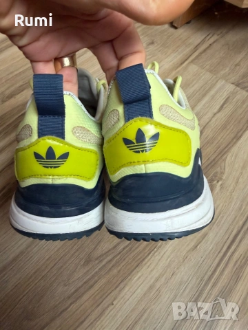 Оригинални класически маратонки  ADIDAS ZX 700 HD! 44 н, снимка 7 - Маратонки - 53571727