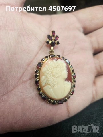 камея висулка с гранати, снимка 2 - Колиета, медальони, синджири - 53017511
