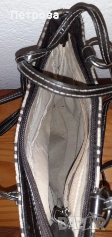 Дамска чанта, снимка 3 - Чанти - 53737271