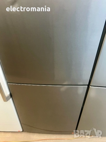 хладилник с фризер Samsung RB37J5009SA No Frost, снимка 3 - Хладилници - 53961298