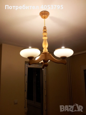 Продавам полилеи