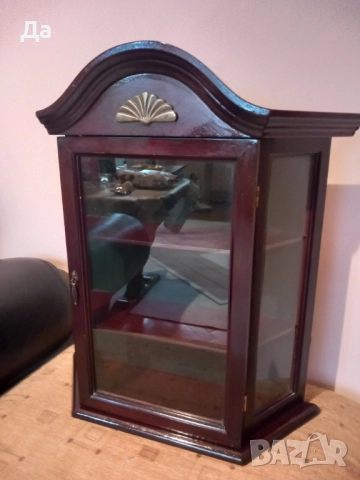 Винтидж витрина за колекции