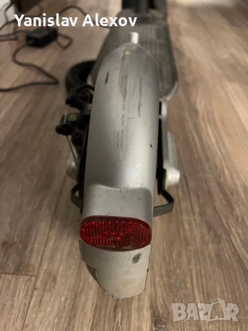 Mi Electric Scooter Pro 2 Mercedes-AMG Petronas F1 Team Edition, снимка 3 - Друга електроника - 53938577