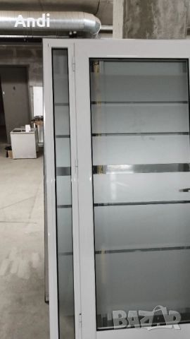 Алуминиевa вратa с касa, бяла със стъкла - лява  132/210см, снимка 5 - Дограми - 52829663