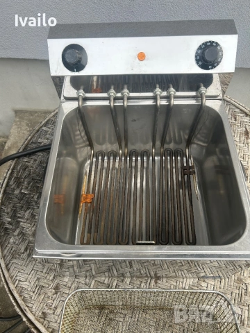 Професионален фритюрник Pieffe , снимка 5 - Обзавеждане на кухня - 54256412