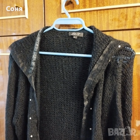 Дамска вълнена жилетка в черно, снимка 9 - Жилетки - 53067862