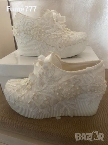 Обувки на платформа бели / Сватбени НОВИ, снимка 1 - Дамски елегантни обувки - 45513326