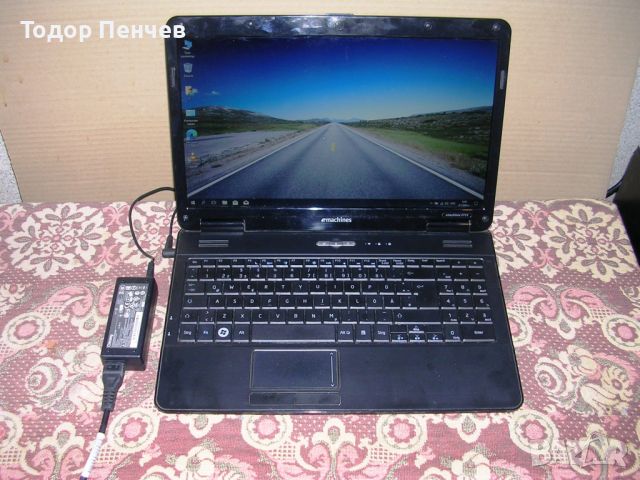 Acer Emachine E725 - Dual Core, 4 GB RAM, 500 GB HDD, снимка 3 - Лаптопи за дома - 46398418