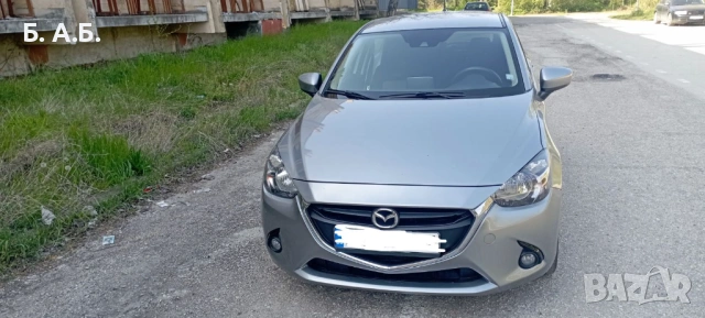 Продавам Мазда 2