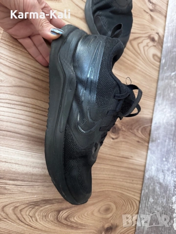 Оригинални маратонки Nike унисекс 39 номер, снимка 2 - Маратонки - 53835586