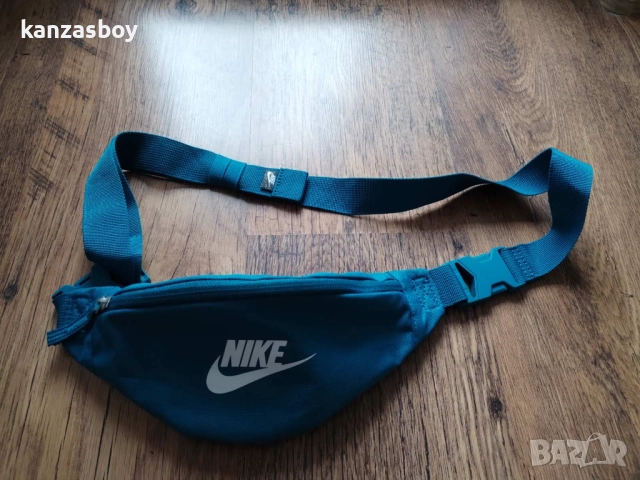 Nike HERITAGE - страхотна спортна паласка НОВА без етикети, снимка 3 - Чанти - 52457716
