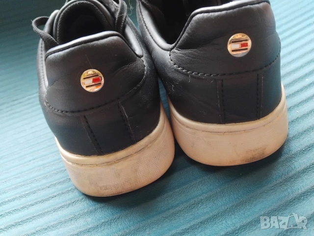 Tommy Hilfiger оригинални спортни обувки, 39 номер, снимка 2 - Маратонки - 53967022