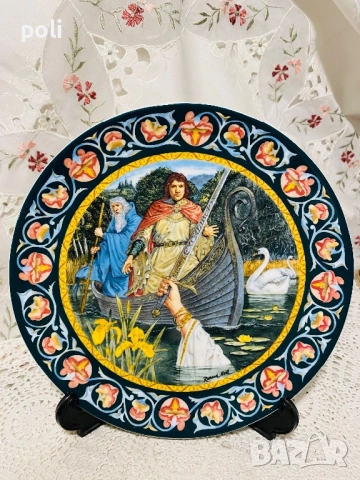 порцеланова чиния за стена 