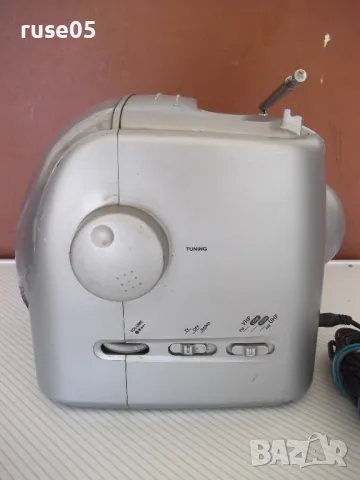 Телевизор черно-бял "UNITED - UTV8002R" с радио стар работещ, снимка 5 - Телевизори - 50336222