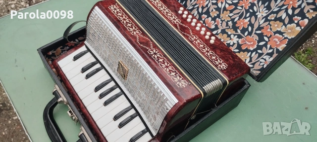 Детски акордеон, снимка 2 - Антикварни и старинни предмети - 54056148