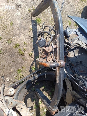 теглич за Ауди а6 ц6, снимка 2 - Части - 53832683