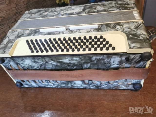 акордеон WELTMEISTER  - 80БАСА, снимка 3 - Акордеони - 53165256