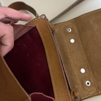 Giorgio Armani естествена кожа чанта, снимка 4 - Чанти - 45037184