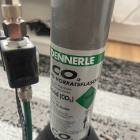 Dennerle CO2 бутилка, снимка 2 - Оборудване за аквариуми - 45059872