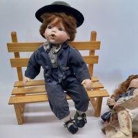Колекционерски порцеланови кукли - момче и момиче на пейка, снимка 6 - Колекции - 45125159