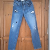 Дамски дънки на Зара , снимка 1 - Детски панталони и дънки - 45456905