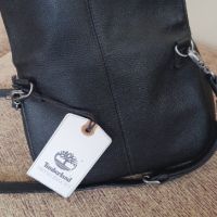 Дамска черна чанта, нова, кожа, Timberland, снимка 4 - Чанти - 45448434