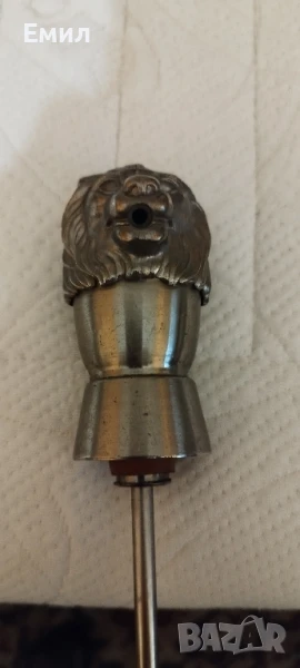 Алкохолен дозатор тип лъвска глава масивен бронз, снимка 1