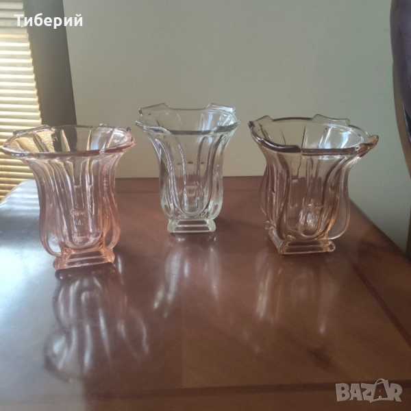 Стъклена ваза стара, снимка 1