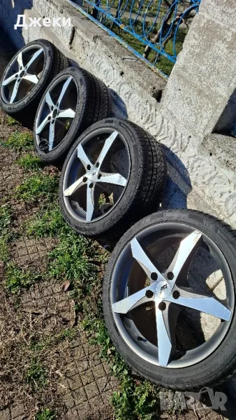 зимни гими PETLAS 225/40 R18/ с джанти подарък, снимка 1