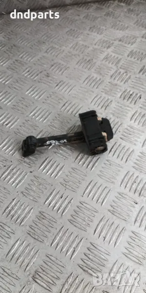 Стопер врата BMW E90 3-Series 2005г.(предна дясна)	, снимка 1