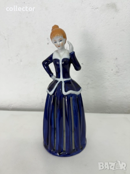 Порцеланова фигура на момиче / салфетник. №7589, снимка 1