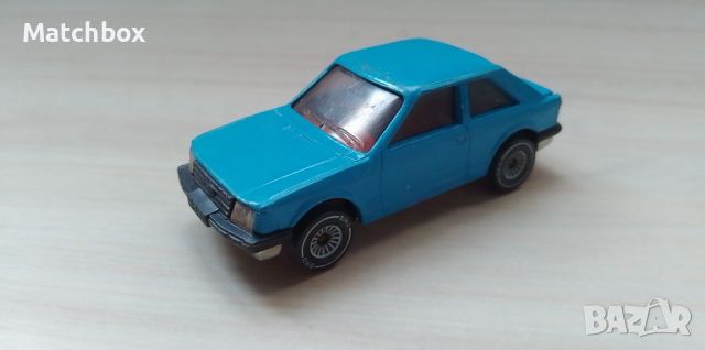 Siku Ford Escort 1/64, снимка 1 - Колекции - 46638632