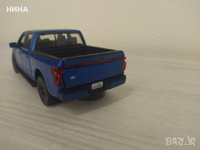 Метална количка Ford F150 Platinum !!!, снимка 4 - Колекции - 53045907