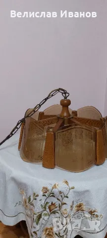 Ретро полилей от масивно дърво и 6 стъклени плочки. За 6 крушки. Перфектно състояние, снимка 5 - Антикварни и старинни предмети - 49934186