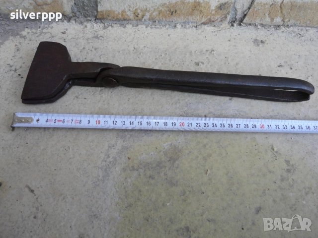 Масивни тенекеджийски / ковашки клещи - 11 